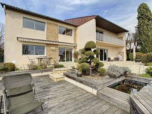 Maison Saint Didier Au Mont D Or 252m2 – Superbe vue dégagée sur Lyon – 9 pièces, 6 chambres et un bureau