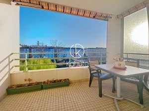 4éme et dernier étage pour ce bel appartement avec terrasse et vue, et garage