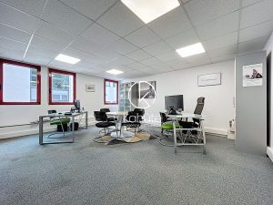 Bureaux climatisé de 36 m2  + 2 places de parking au coeur de Techlid – proche accès autoroute et des transports en commun à Dardilly