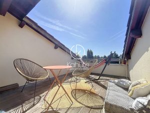 A 10 minutes de Lyon, Appartement  duplex CHAMPAGNE-AU-MONT-D&rsquo;OR  75m² utiles (70M² Carrez),3 pièces, 2 chambres, 1 bureau, 1 place de parking